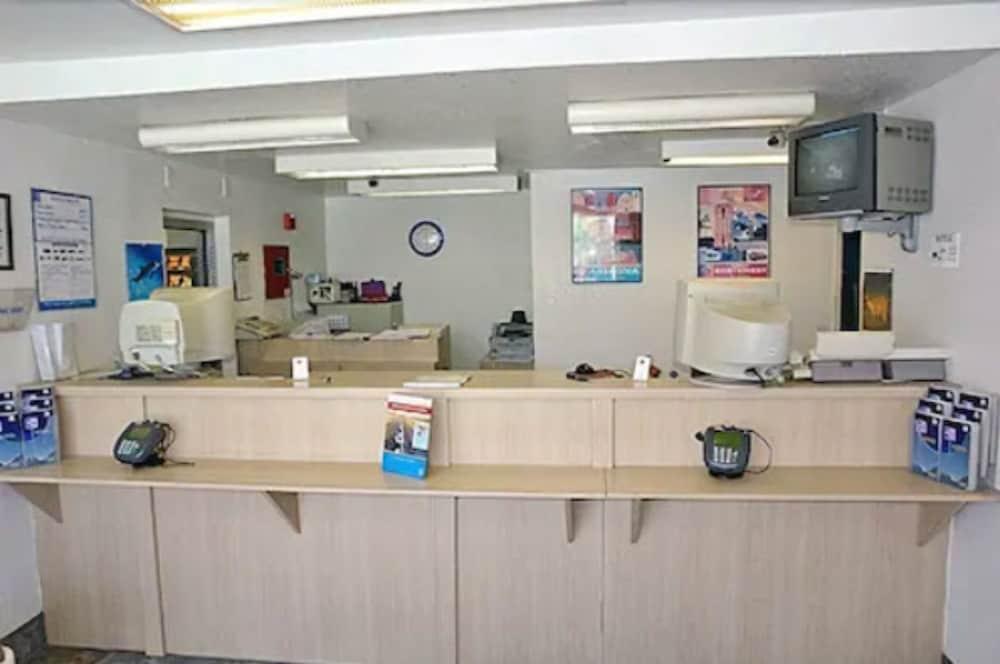 Motel 6-Bismarck, Nd Buitenkant foto