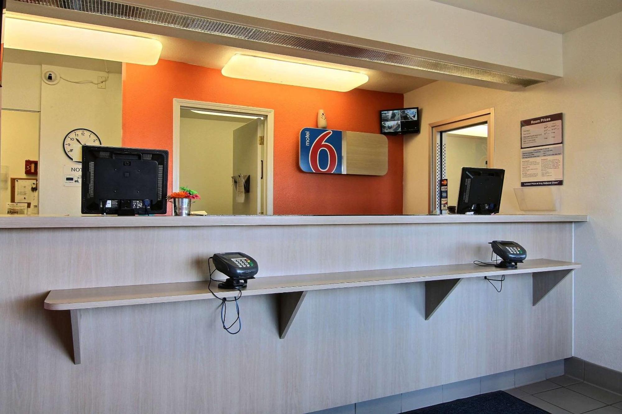 Motel 6-Bismarck, Nd Buitenkant foto