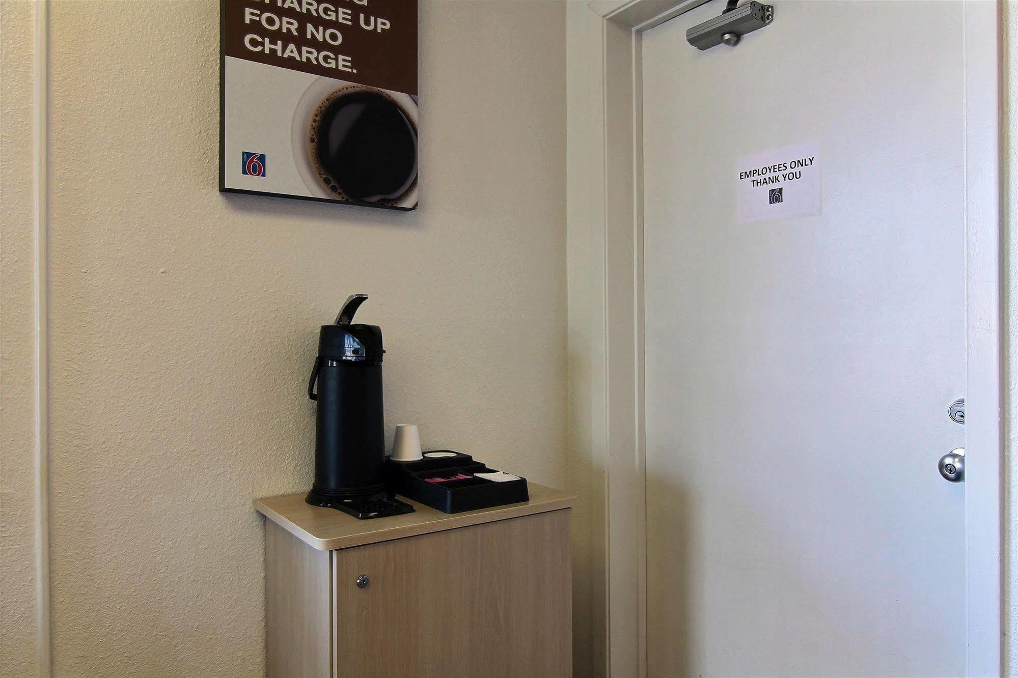 Motel 6-Bismarck, Nd Buitenkant foto