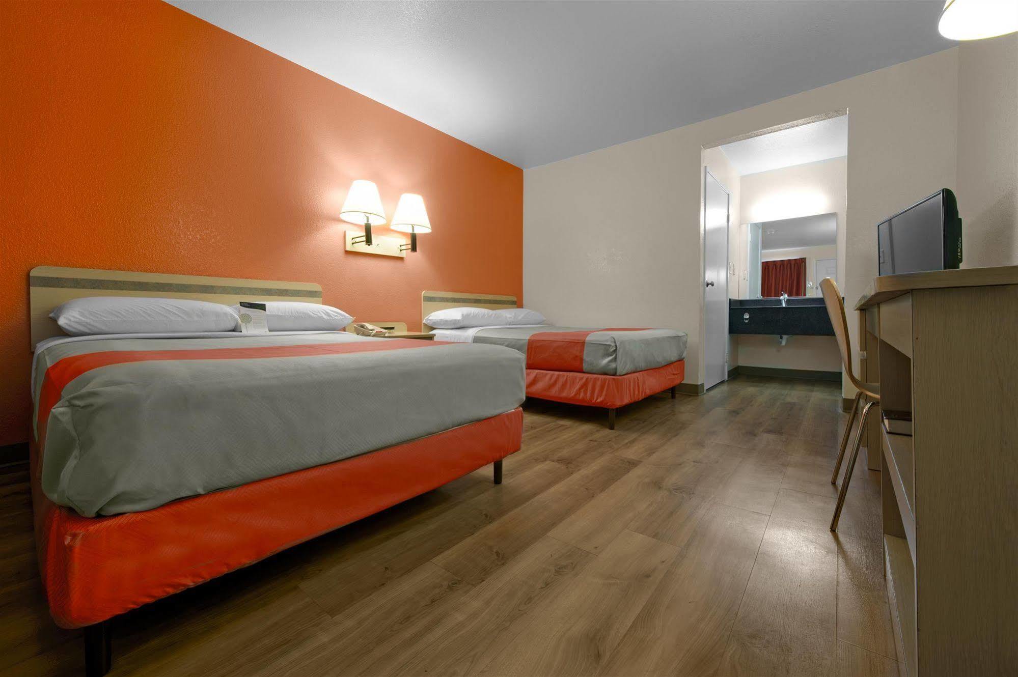 Motel 6-Bismarck, Nd Buitenkant foto