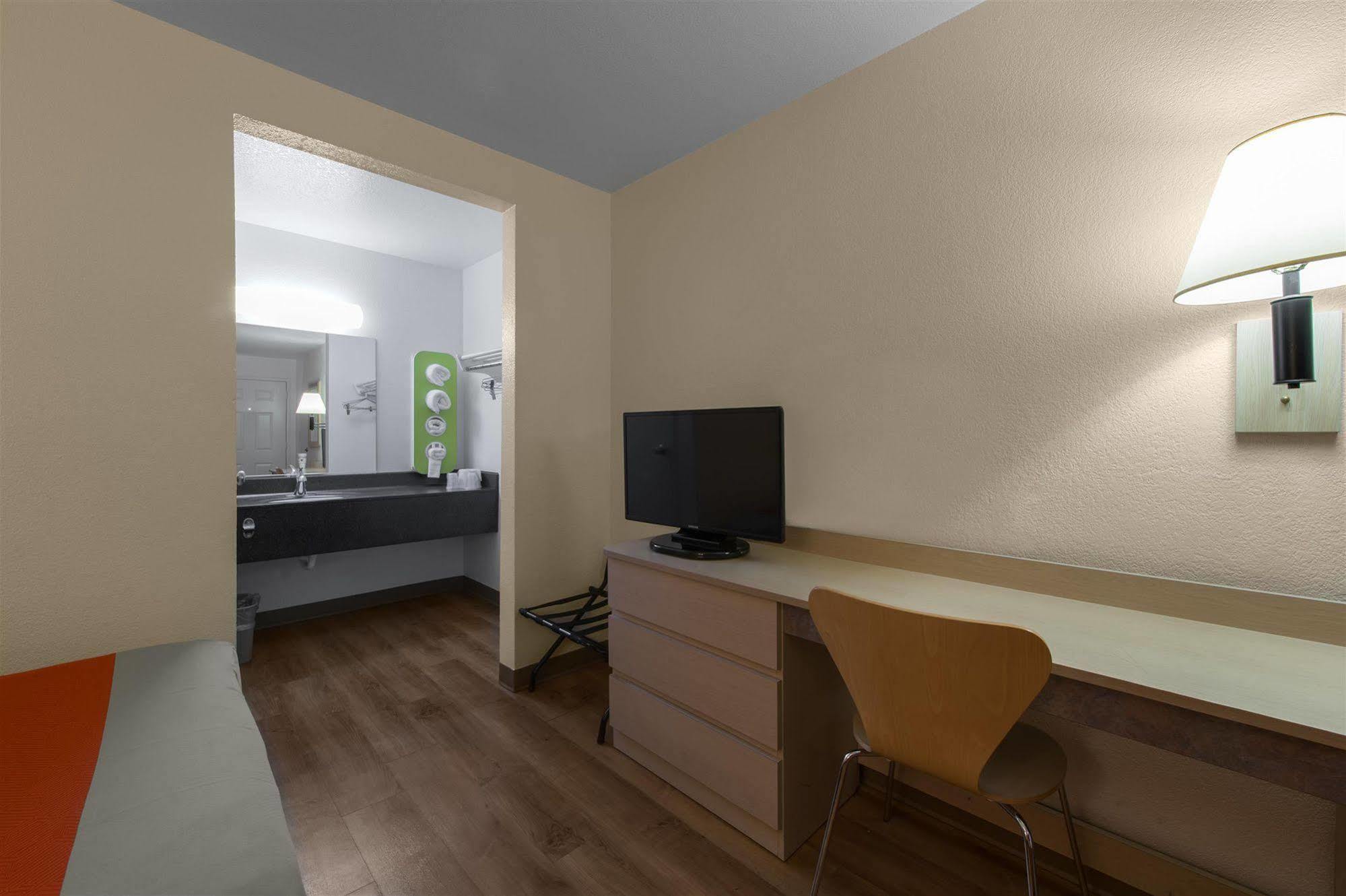Motel 6-Bismarck, Nd Buitenkant foto